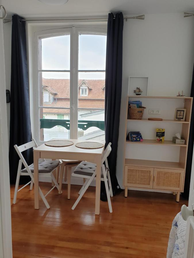 Babord Toute ! Hypercentre Et Vue Mer ! Villers-sur-Mer Exterior foto